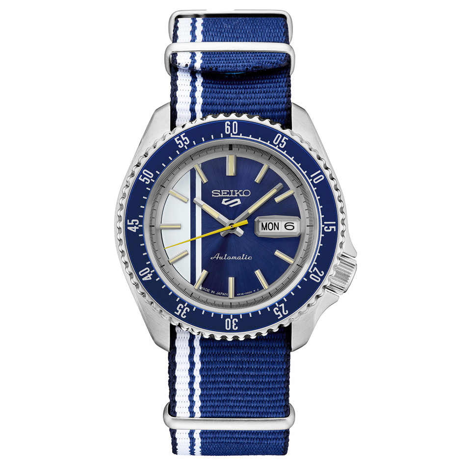 Seiko 5 Sports SRPK69 – Blue dial automatic watch with stainless steel case and 100m water resistance.