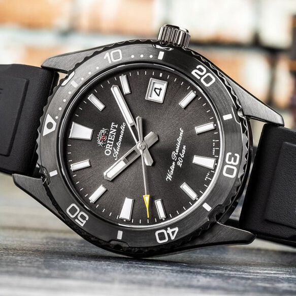 Orient RA-AC0Q10N30B Sports Mako 40 Automatic - Image 2